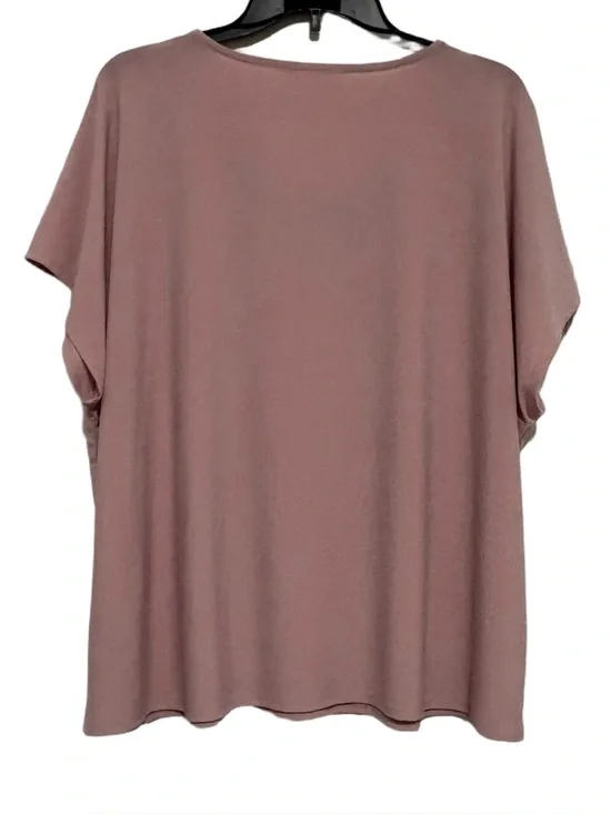 89th & Madison Pink Short Sleeve Top with Crisscross Embellished V-Neck - Picture 6 of 6